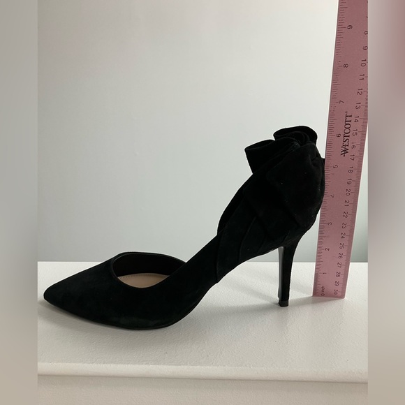 White House Black Market Black Heels - Picture 4 of 6